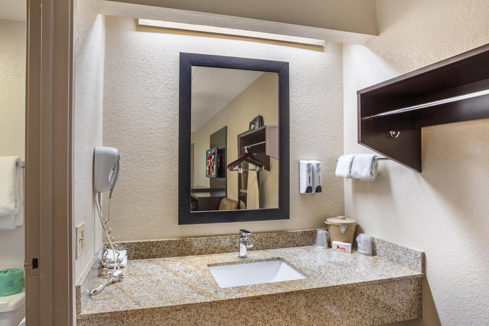 Red Roof Inn Danville, Pa Экстерьер фото