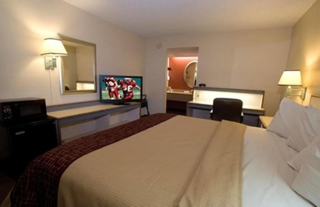 Red Roof Inn Danville, Pa Экстерьер фото